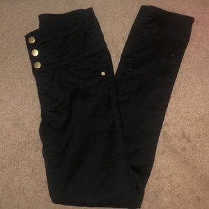 Women’s Black High-Waisted Skinny Jeans